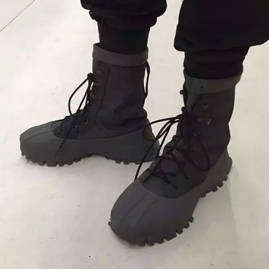 adidas yeezy 1050