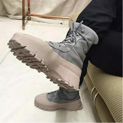 yeezy boots 1050