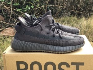 Yeezy 350 v2 Cinder